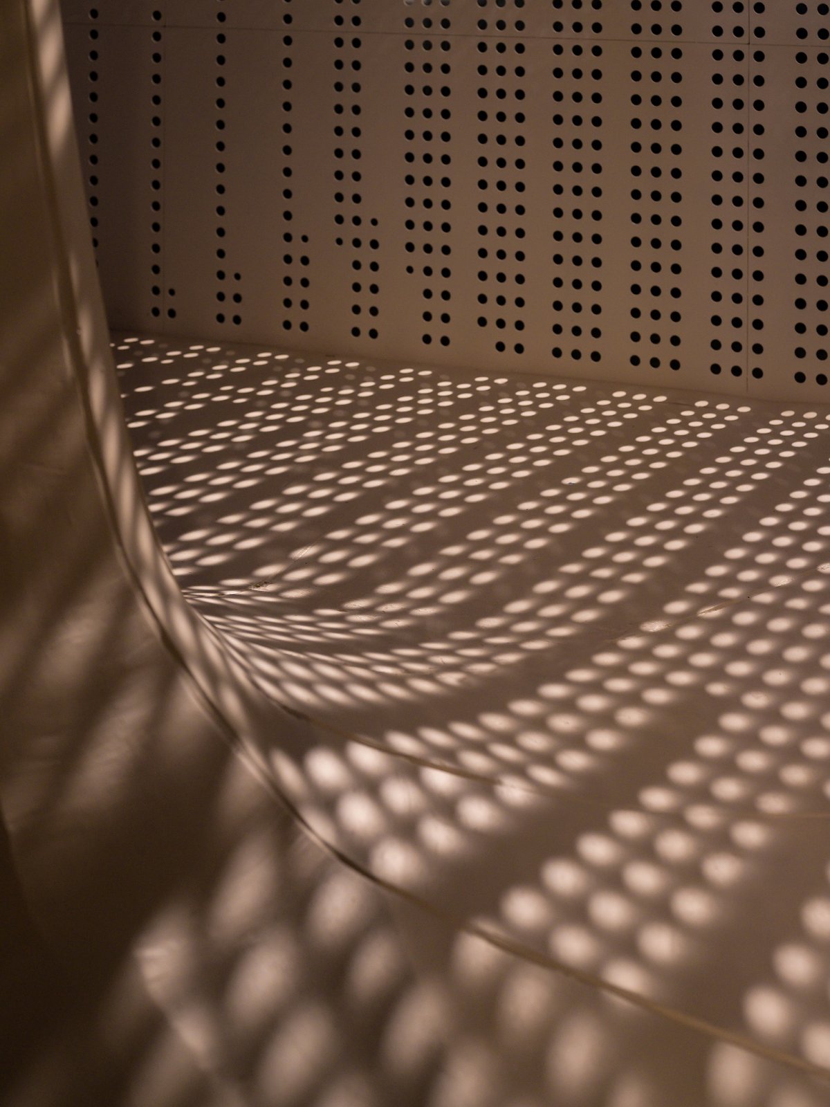 YinjiSpace GLC Paints x Ebtissam Mohamed Farid x 2022 Color Piazza